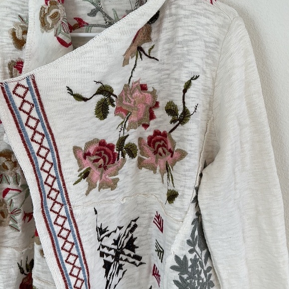 NWT Paparazzi English Rose Embroidered Cardigan - Picture 6 of 14